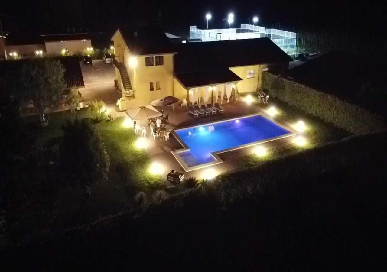 Agriturismo Casa Chiara لاتينا المظهر الخارجي الصورة
