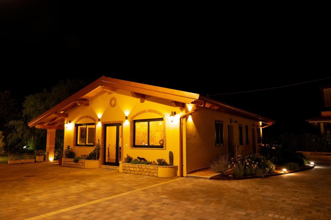 Agriturismo Casa Chiara لاتينا المظهر الخارجي الصورة